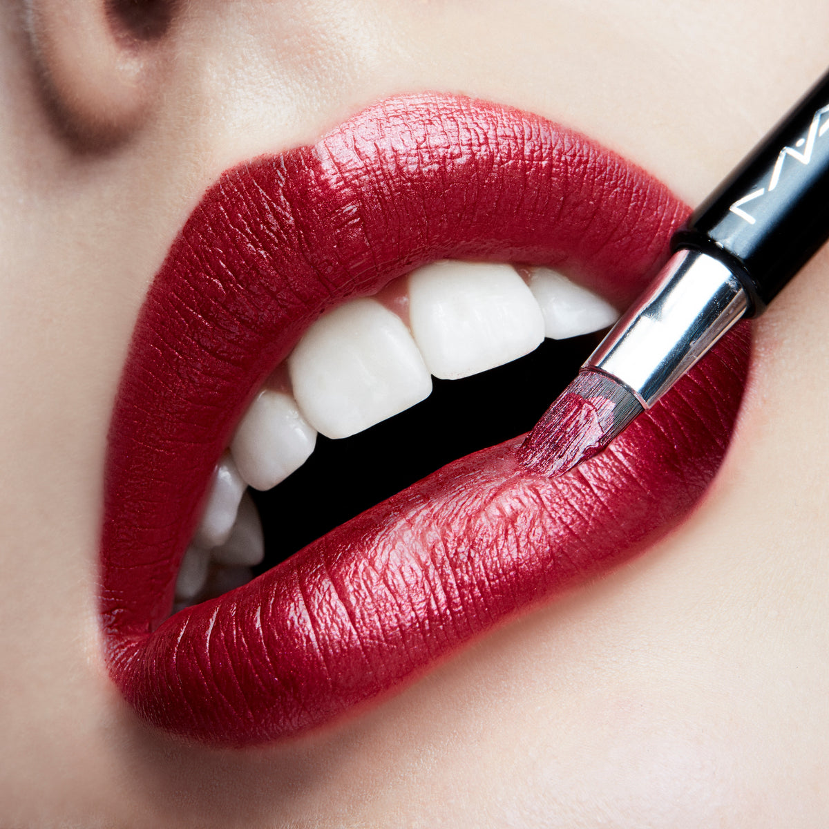 Frost Lipstick, 3.0 g, New York Apple, Model, light