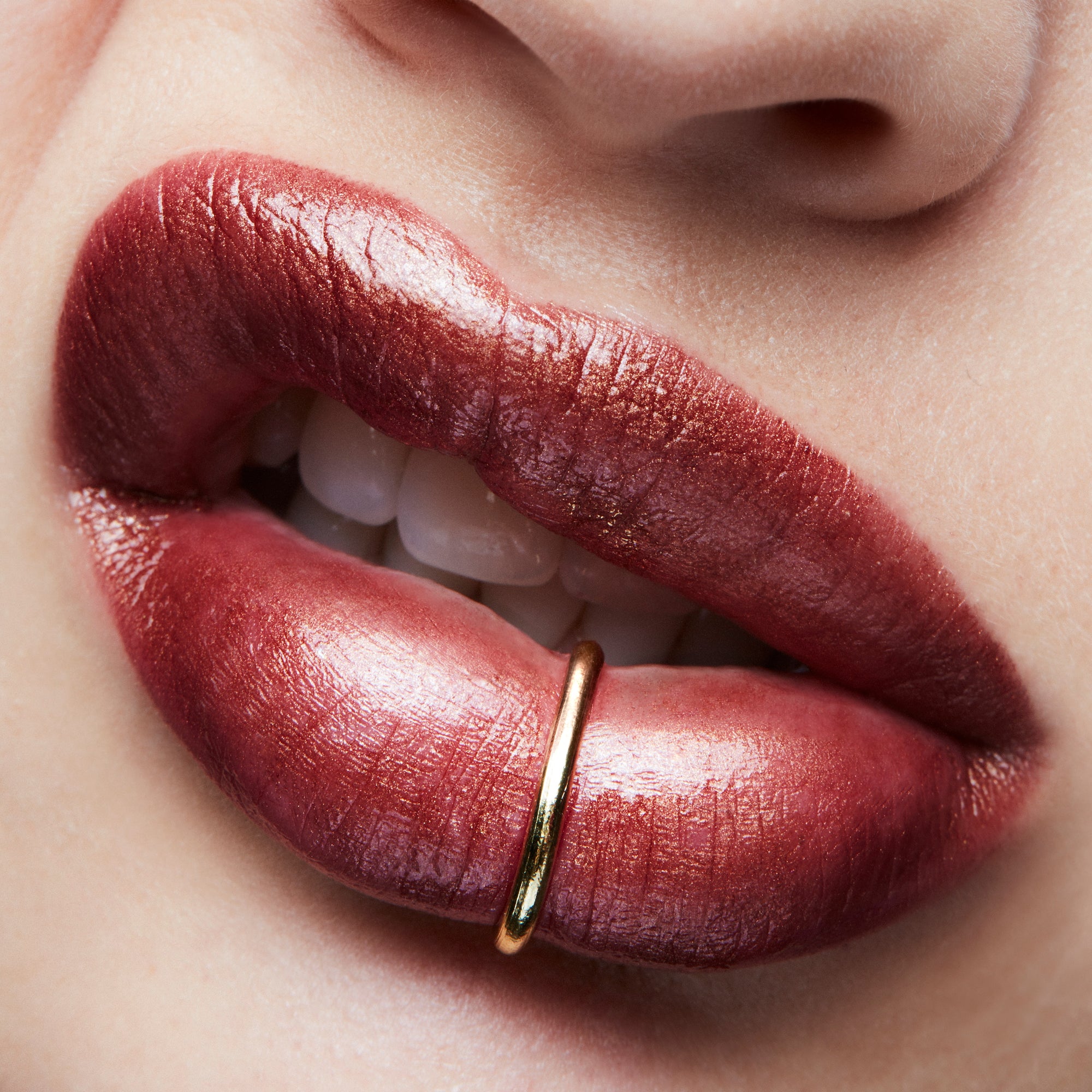 Frost Lipstick, 3.0 g, “O”, Model, light