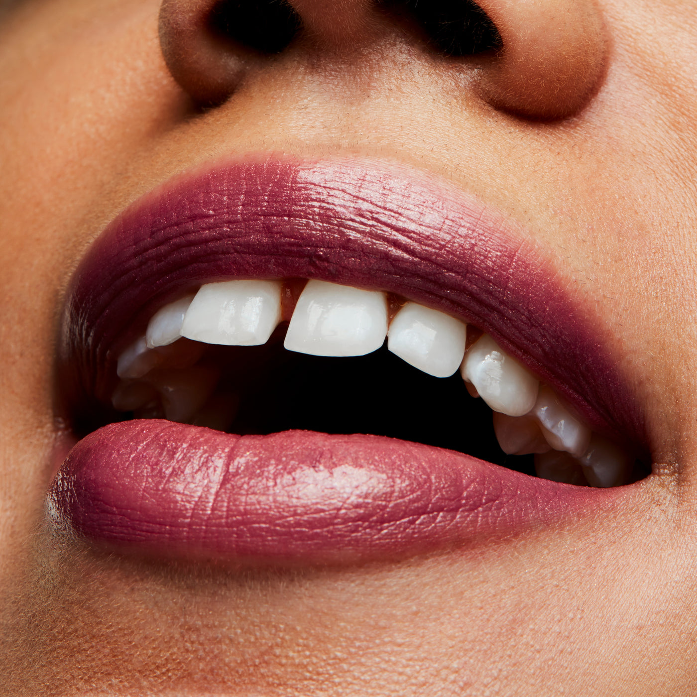 Frost Lipstick, 3.0 g, Plum Dandy, Model, medium