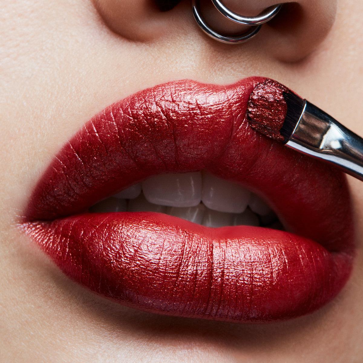 Frost Lipstick, 3.0 g, Fresh Moroccan, Model, light