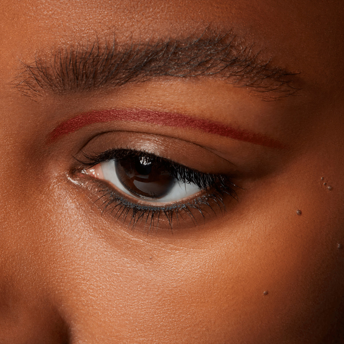 Colour Excess Gel Eye Liner, 0.35 g, Nudge Nudge, Ink Ink, Model