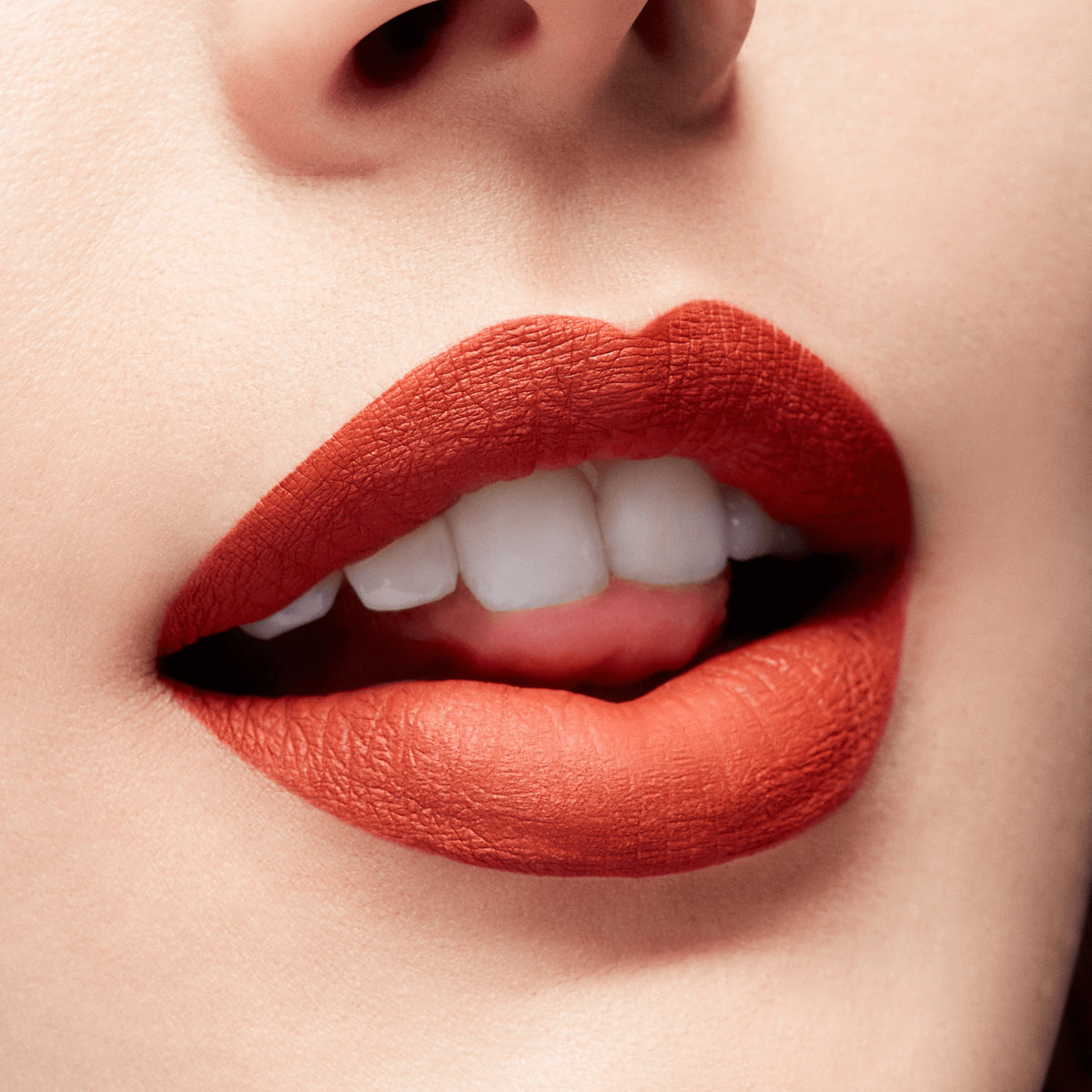 M·A·C Locked Kiss Ink™ 24HR Lipcolour, 4.0 ml, Brazen, Model, light