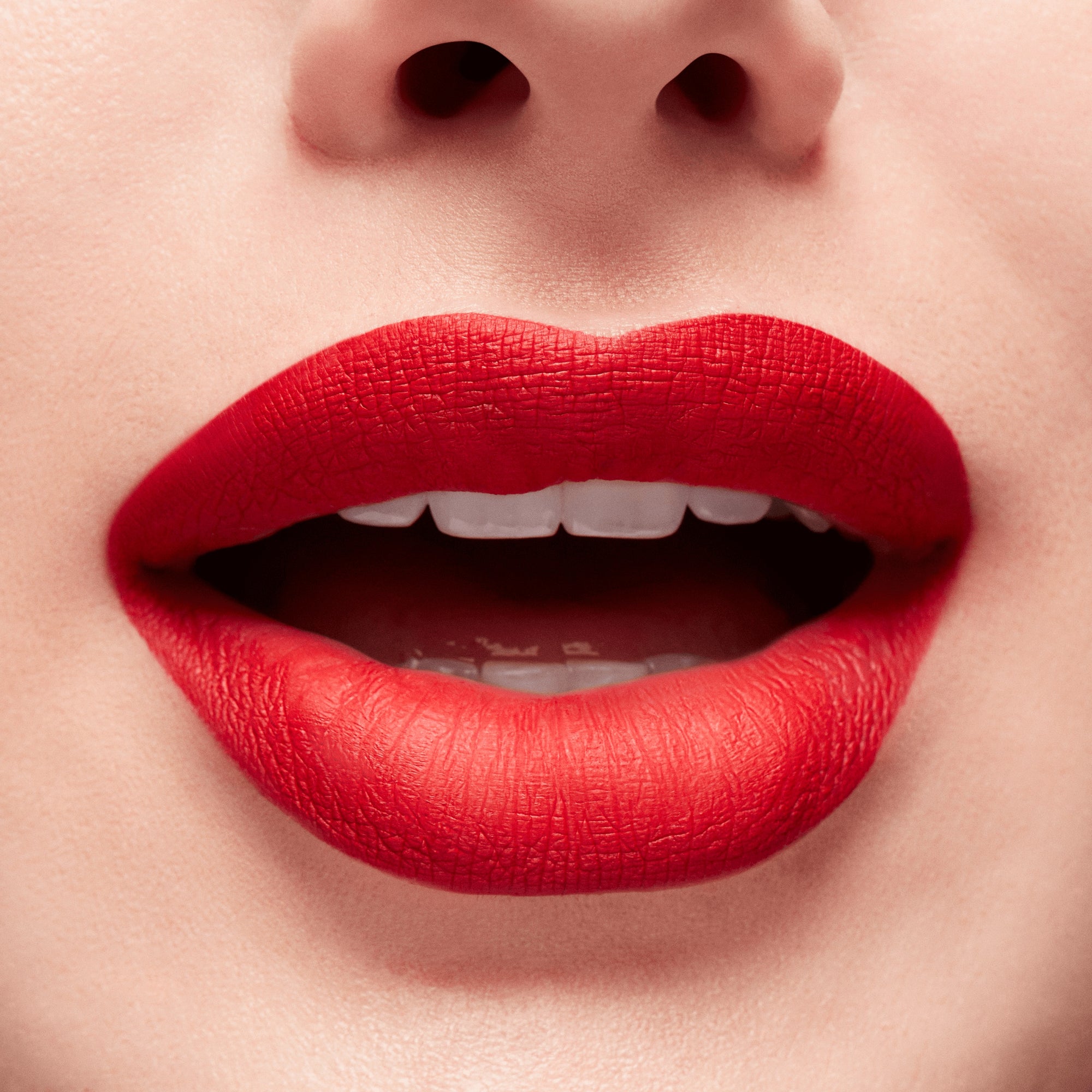 M·A·C Locked Kiss Ink™ 24HR Lipcolour, 4.0 ml, Ruby True, Model, light