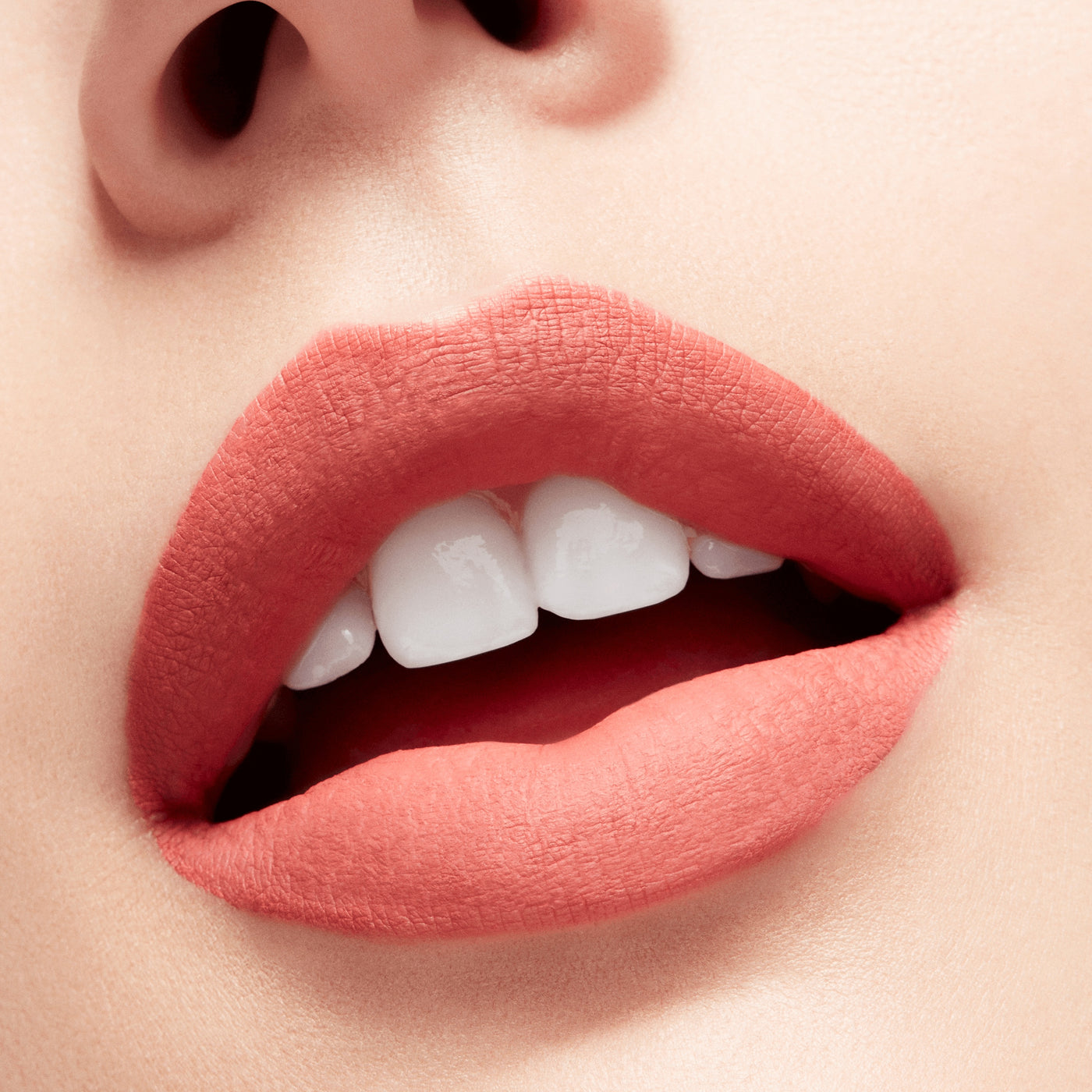 M·A·C Locked Kiss Ink™ 24HR Lipcolour, 4.0 ml, Mull It Over & Over, Model, light