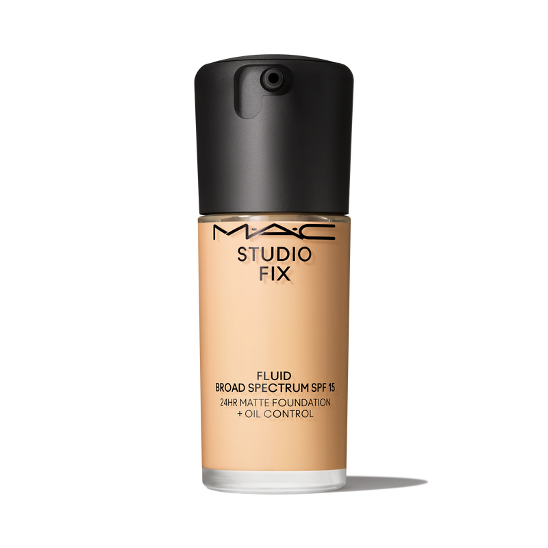 Studio Fix Fluid SPF 15 24HR Matte Foundation + Oil Control - NC15