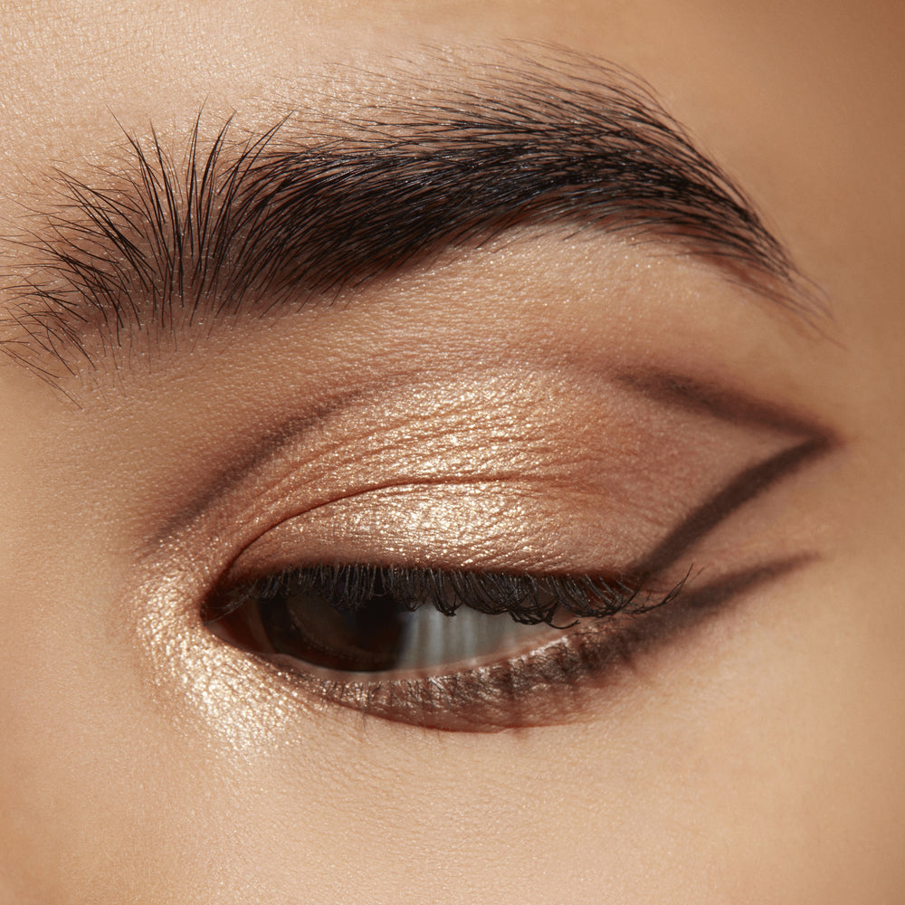 Connect In Colour Eye Shadow Palette: Unfiltered Nudes, 12.2 g, Multi, Model, medium