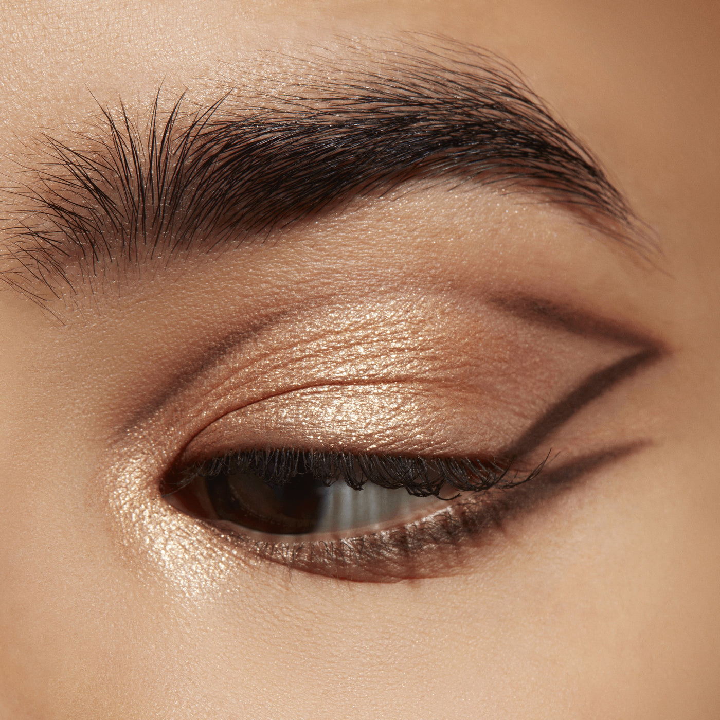 Connect In Colour Eye Shadow Palette: Unfiltered Nudes, 12.2 g, Multi, Model, medium