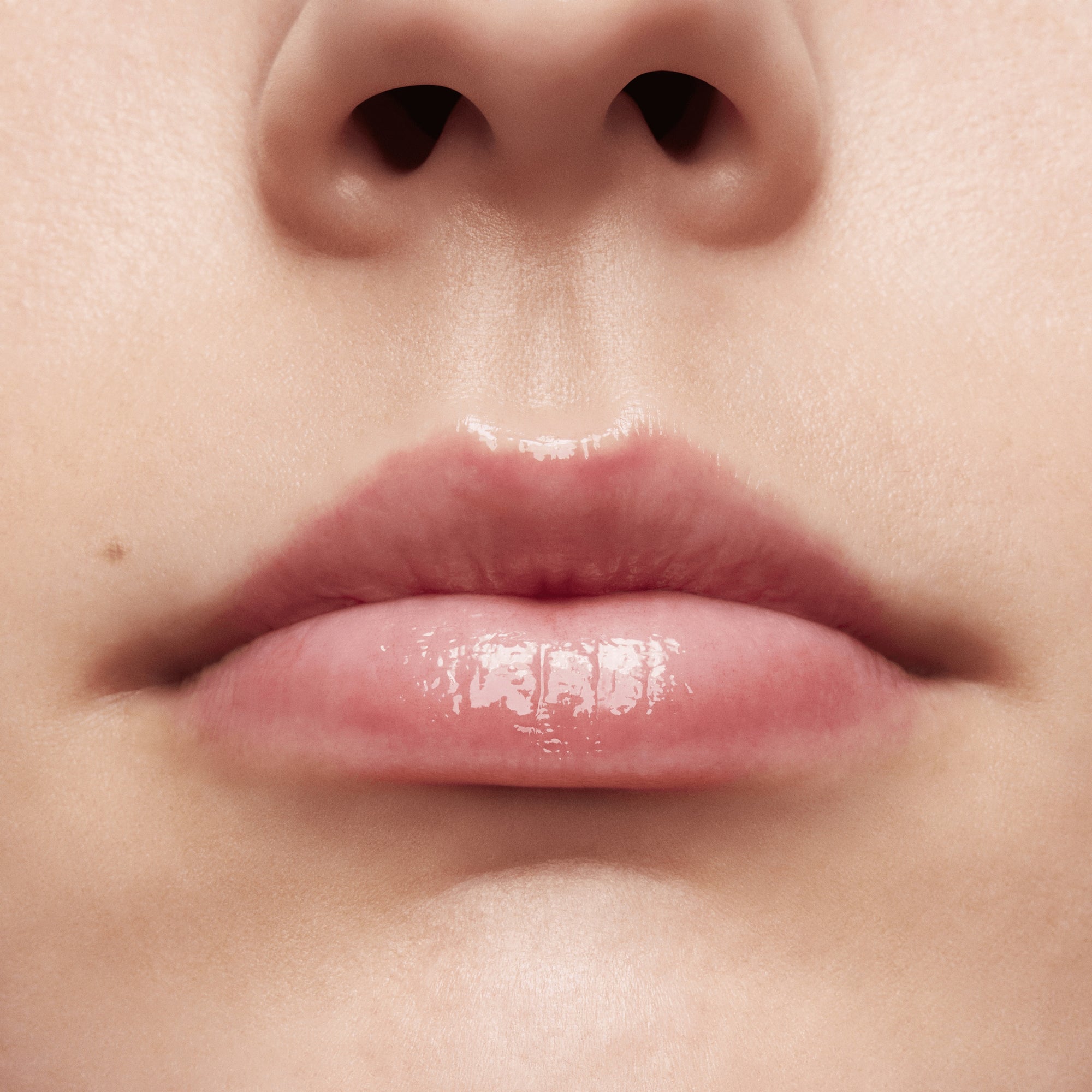 Squirt Plumping Gloss Stick, 2.3 g, Clear, Model, light