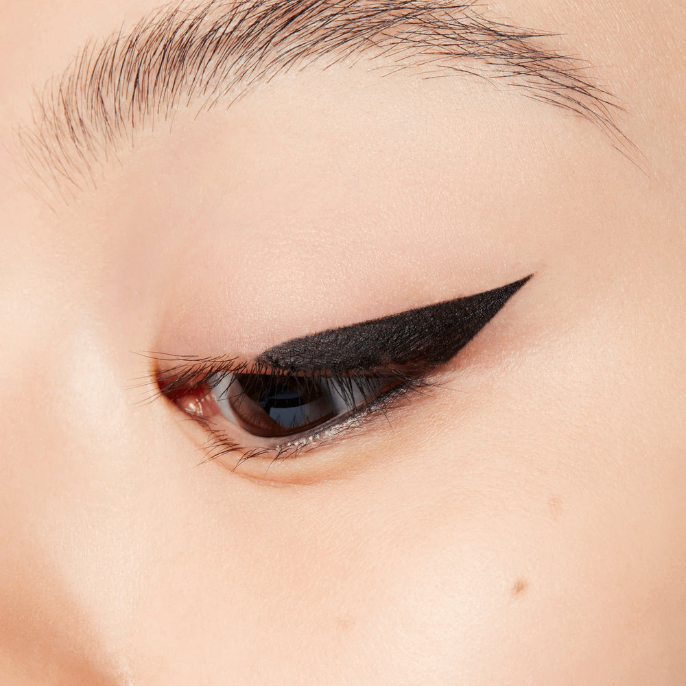 Colour Excess Gel Eye Liner, 0.35 g, Glide Or Die, Model