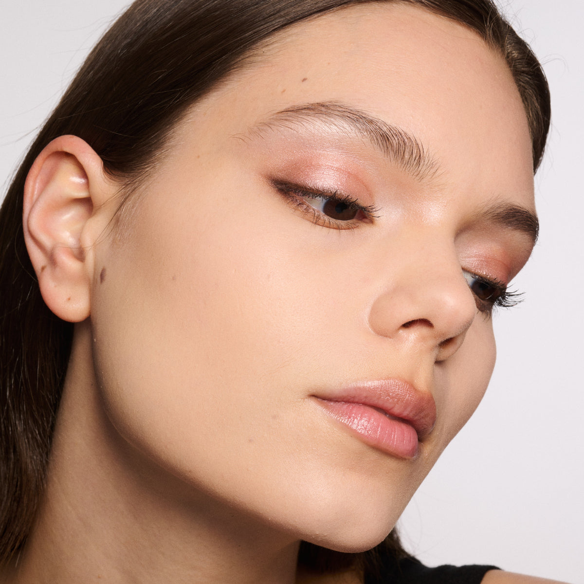 Mineralize Skinfinish Natural Face Powder, 10.0 g, Medium, Model