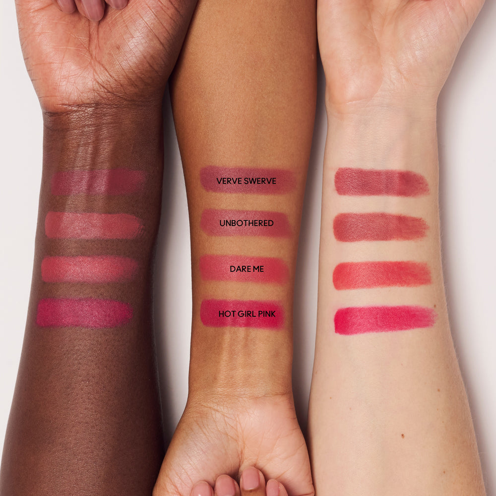 M·A·Cximal Silky Matte Lipstick, 3.5 g, Dare Me, Model, multiple