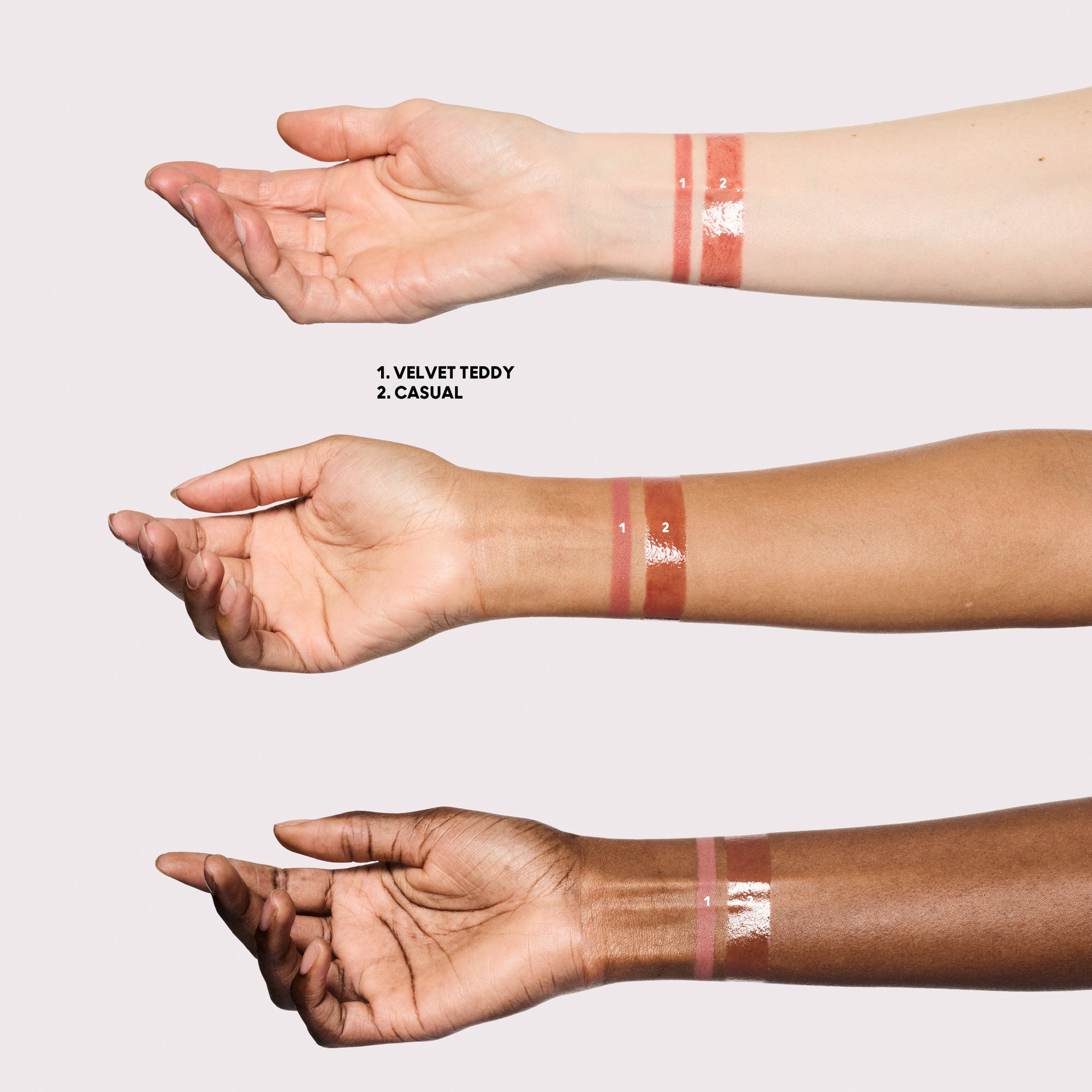 Gloss Comfort Lip Combo / Sepia Collection, Model