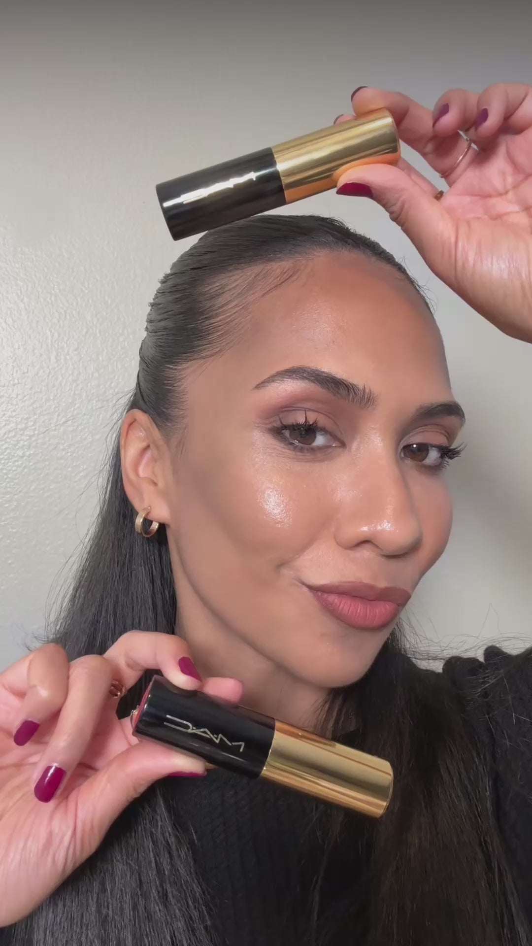 Load video: Studio Radiance Skin Tint Stick - Highlighting and Contouring