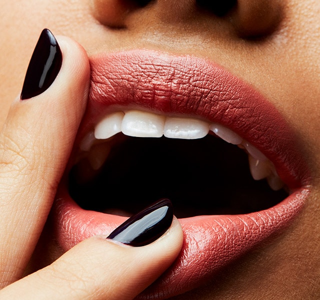 maccosmetics.com
