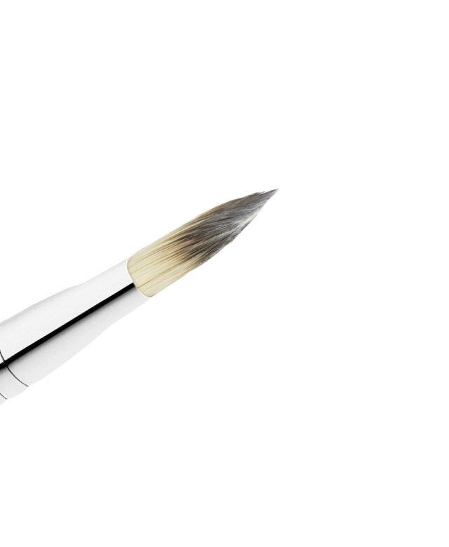 190SH Foundation Brush MAC Cosmetics Official Site