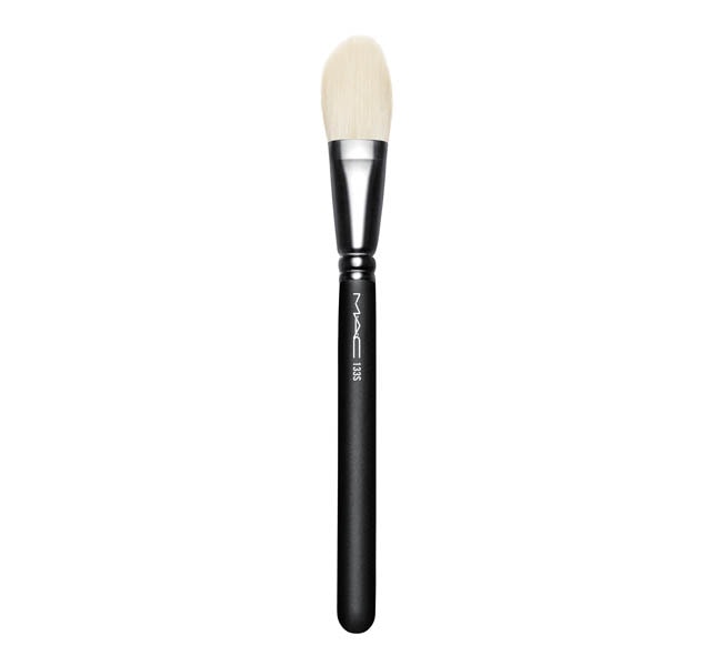 133 Synthetic Small Cheek Brush 133 Synthetic Small Cheek Brush
