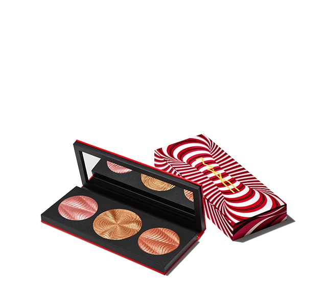 MAC Medium/ Deep Step Bright Up Extra Dimension Christmas Holiday 2021 MAC Medium/ Deep Step Bright Up Extra Dimension Christmas Holiday 2021