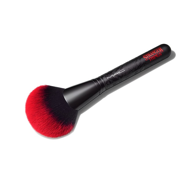 140 SYNTHETIC FACE BRUSH/M·A·C X STRANGER THINGS